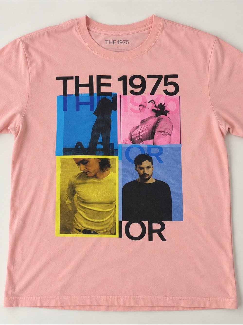 The 1975 Pink Graphic Band Tee Size L
